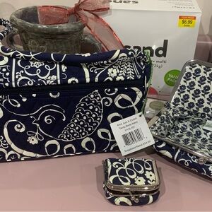 Vera Bradley Knot Just a Clutch Twirly Birds in Navy Collection